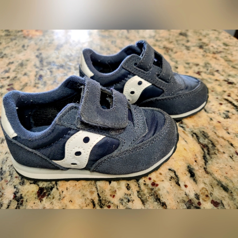 Toddler size 6 shoes